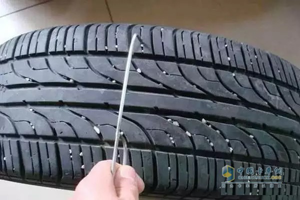 養(yǎng)成勤查看輪胎的習(xí)慣