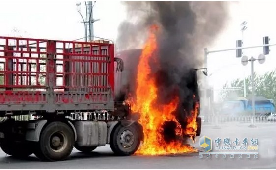 防止卡車火災(zāi)事故