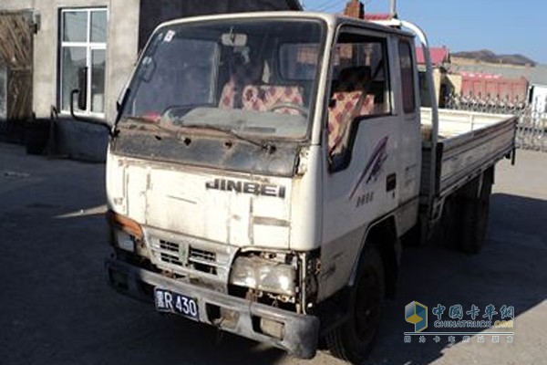 卡車長(zhǎng)時(shí)間停放會(huì)造成車身零部件生銹