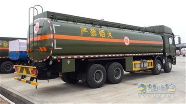 對違反規(guī)定駛?cè)敫咚俟返奈ｋU物品運(yùn)輸車輛處二千元罰款