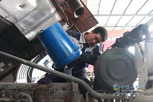 卡車更換機油