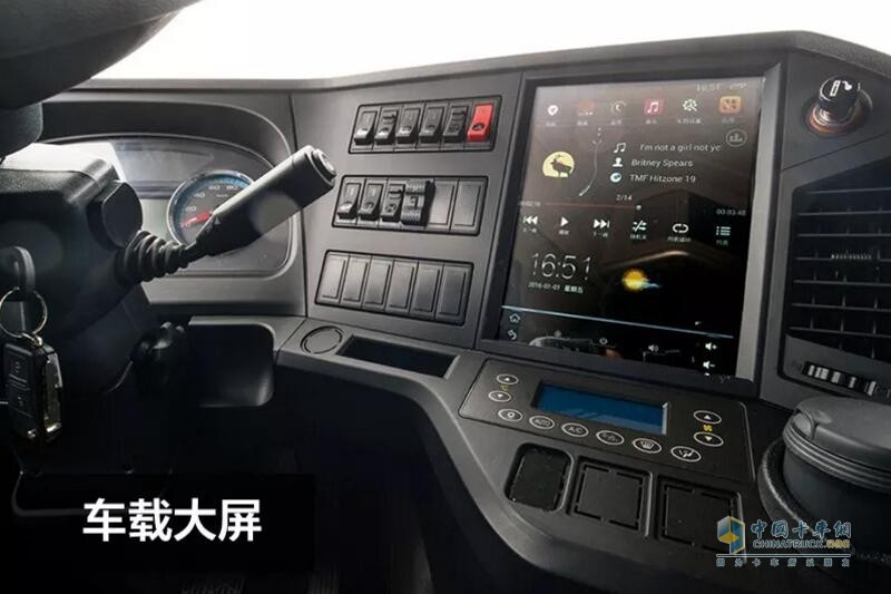 三一重工 6×4 500馬力 牽引車 超大空間，房車般駕駛體驗
