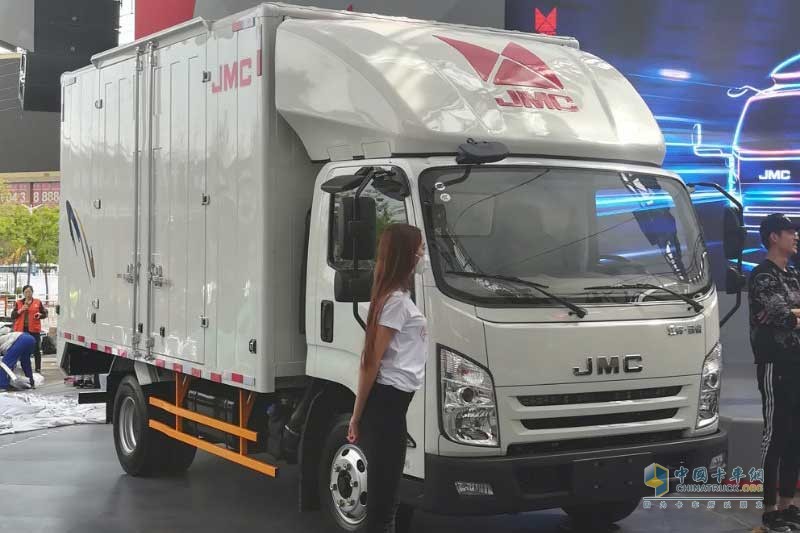 2018第十五屆北京車展第一天，商用車四大展臺精彩好車