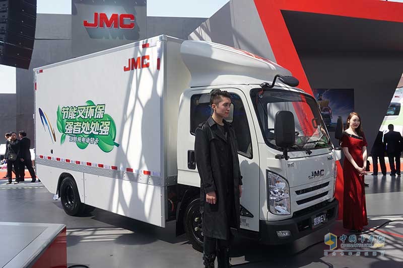 2018年北京車展江鈴展位，兩款重量級新車發(fā)布
