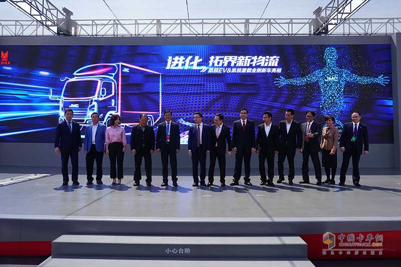 2018年北京車展江鈴展位，兩款重量級新車發(fā)布