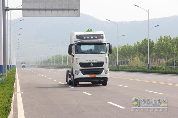 智能卡車(chē)路試