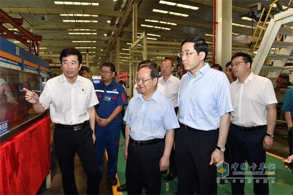 廣西壯族自治區(qū)黨委書記鹿心社，政府主席陳武、副主席秦如培等領(lǐng)導(dǎo)密集來到玉柴