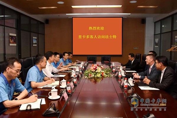 英國(guó)里卡多公司CEO大衛(wèi)·西門(mén)斯一行訪問(wèn)法士特