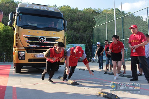 互聯(lián)網(wǎng)夢(mèng)想卡車(chē)融入比賽