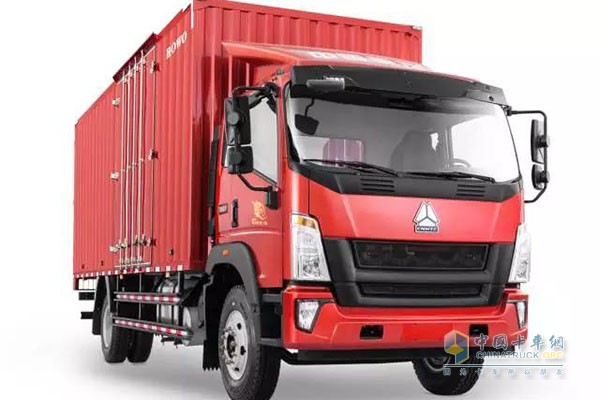 中國(guó)重汽G5X中卡海鮮運(yùn)輸車(chē)