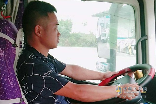歐曼EST超級卡車將始終與杜喜杰風(fēng)雨同舟
