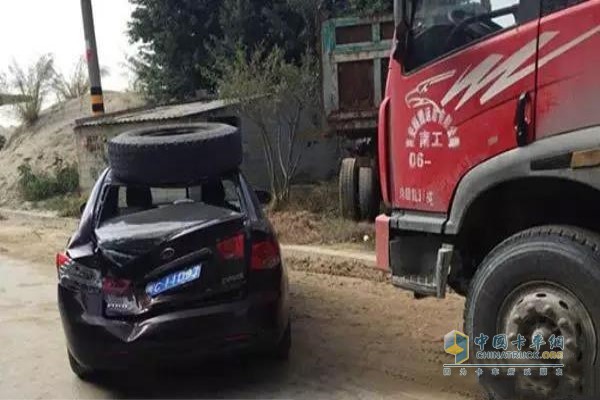 安全距離不足，出現(xiàn)的事故