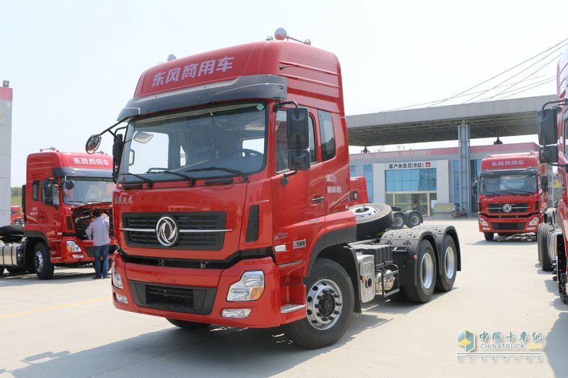 東風(fēng)商用車 天龍重卡 輕贏版 420馬力 6X4牽引車 