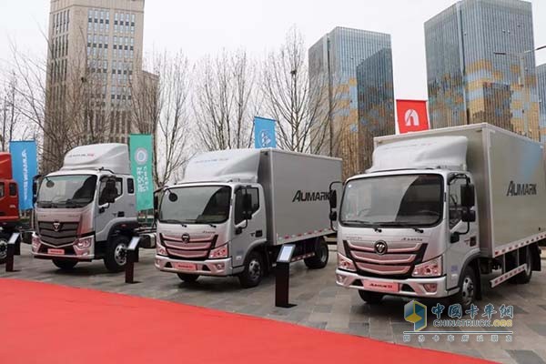 滿足國V排放標準的歐馬可超級卡車系列產(chǎn)品
