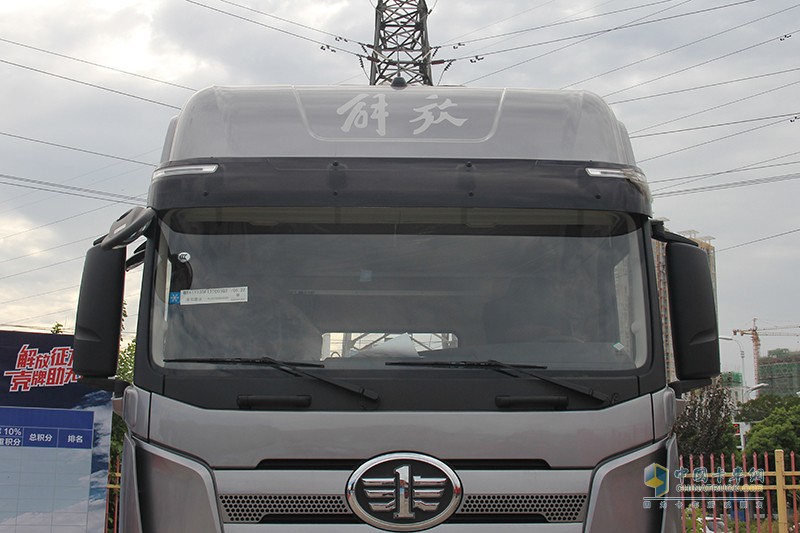 一汽解放J7 500馬力 6X4牽引車(chē)