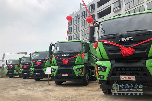 江鈴威龍自卸車