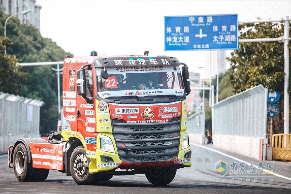 乘龍車隊賽車
