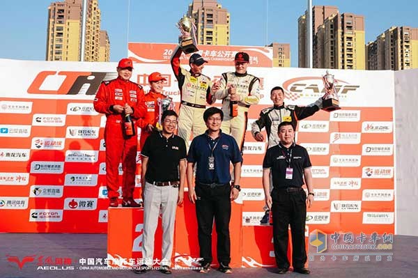 零公里潤滑油車隊(duì)、福田康明斯X12超級(jí)車隊(duì)、敦克曼濾清器聯(lián)合車隊(duì)