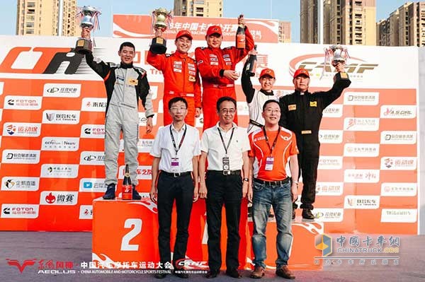 福田康明斯X12超級(jí)車隊(duì)、敦克曼濾清器聯(lián)合車隊(duì)、北京優(yōu)德偉賽車隊(duì)