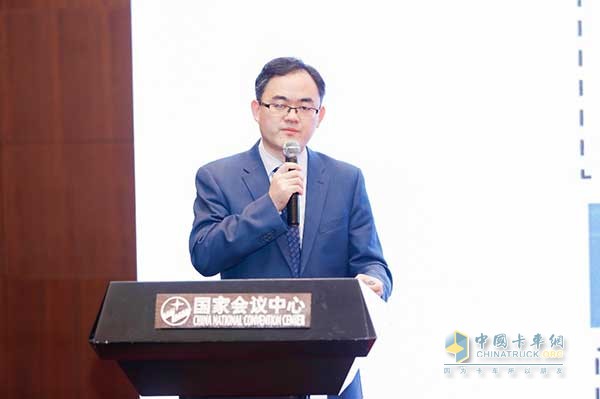 中國汽車技術(shù)研究中心首席專家、新能源財稅研究室主任方海峰