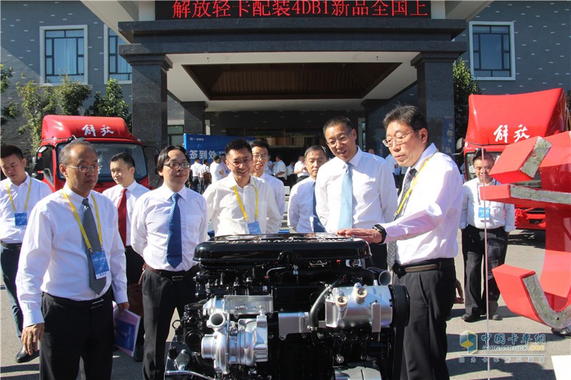 一汽解放 J6L 220馬力 4X2 國(guó)五轎運(yùn)車底盤(CA5160XXYP62K1L7E5)