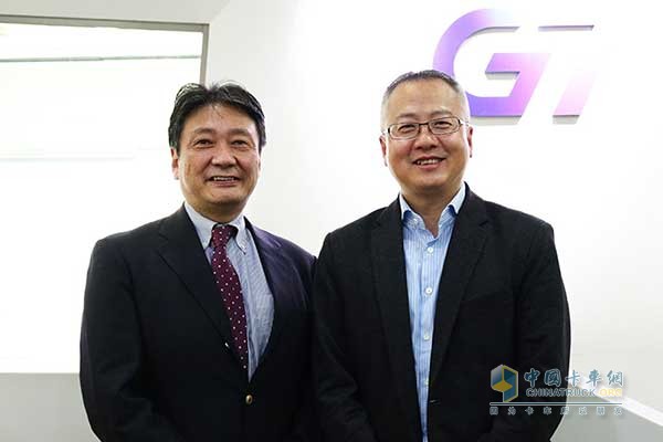 日本丸紅株式會(huì)社汽車租賃事業(yè)本部長鈴木敦先生與G7總裁馬喆人先生合影