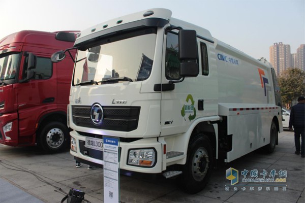 德龍L3000純電動(dòng)環(huán)衛(wèi)車