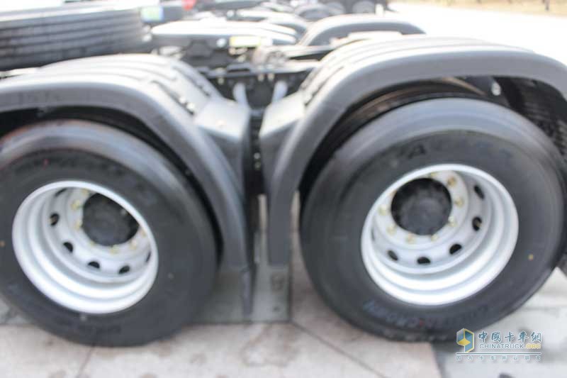 陜汽重卡 德龍X3000 500馬力 6X4 國(guó)五牽引車(chē)(SX4250XC4Q2)