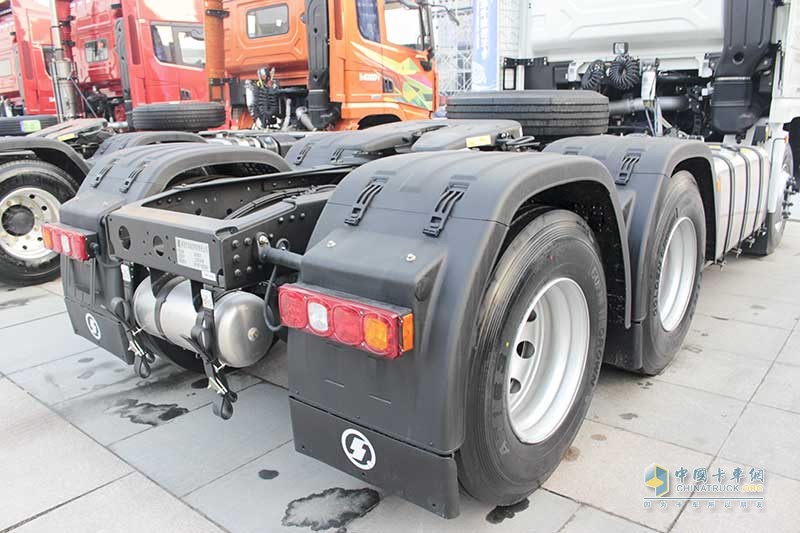 陜汽重卡 德龍X3000 500馬力 6X4 國(guó)五牽引車(chē)(SX4250XC4Q2)