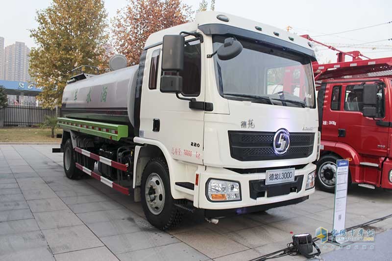 陜汽重卡 德龍L3000 4×2 220馬力標(biāo)準(zhǔn)版灑水車(chē)