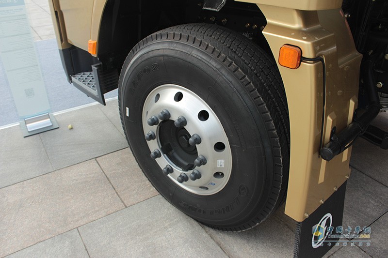 陜汽重卡 德龍X3000 460馬力 6X4 LNG 國(guó)六牽引車(chē)