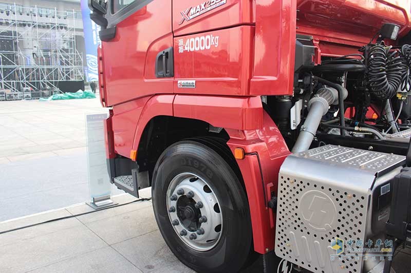 陜汽重卡 德龍X3000 黃金之星強(qiáng)勁版 6×4 550馬力 國(guó)五牽引車