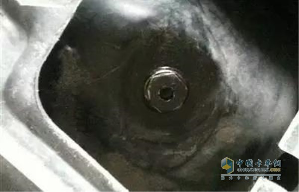 發(fā)動機油底殼底部磁性放油螺絲