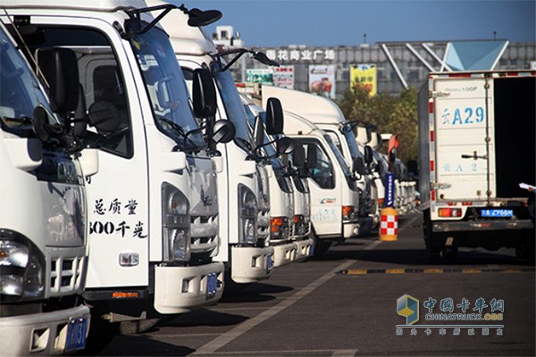 公司的慶鈴汽車(chē)