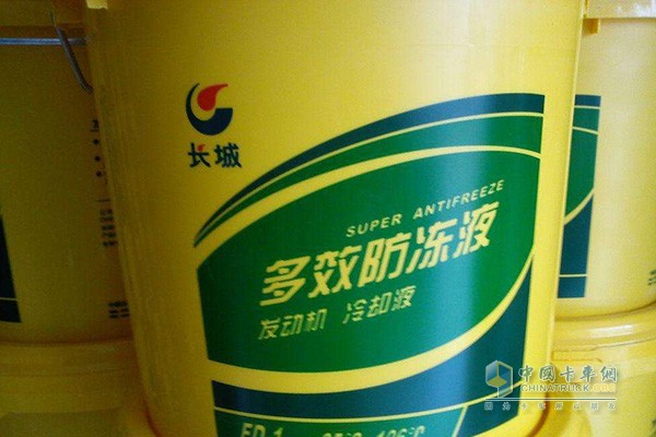 水并不能代替防凍液