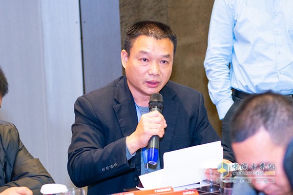 廣州申通蔣華林先生拿出表揚(yáng)信，現(xiàn)場變成東風(fēng)康明斯的推廣大使