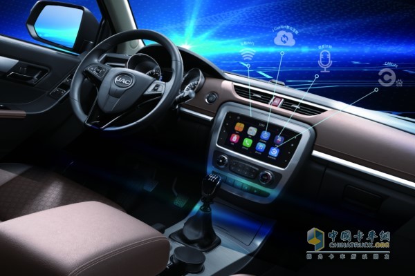 帥鈴T8搭載了皮卡專(zhuān)屬的“J-ConNet2.0”車(chē)聯(lián)網(wǎng)智能系統(tǒng)