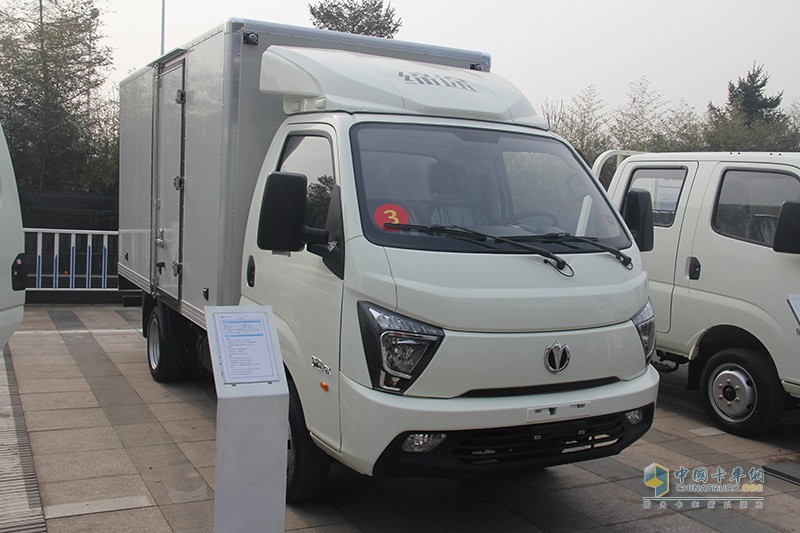 飛碟締途GX 單排 140馬力國(guó)六 輕卡載貨車(chē)