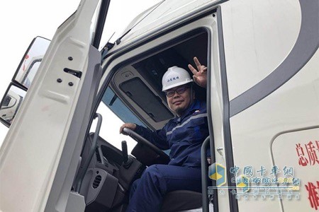 山東遠順司機點贊東風天龍旗艦危險版