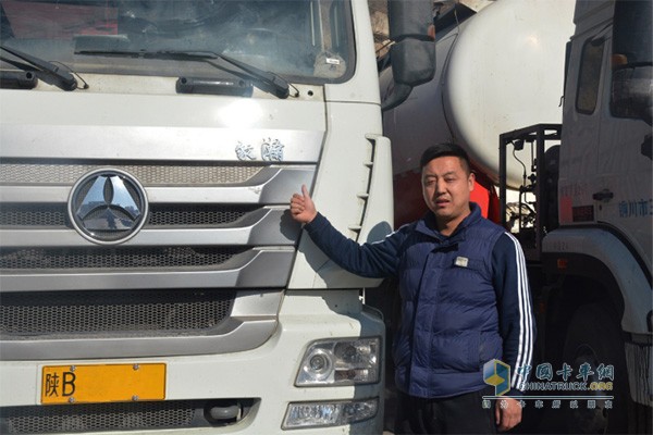 聲威集團物流車隊司機給重汽點贊