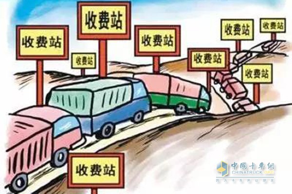 收費站太多導(dǎo)致高速堵車嚴(yán)重