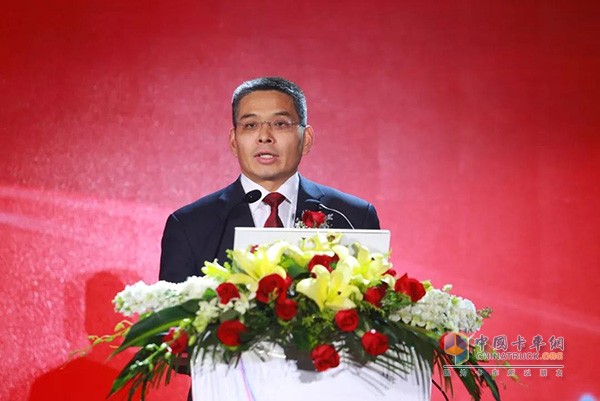 中國石化長城潤滑油副總經理張春輝發(fā)表主題報告