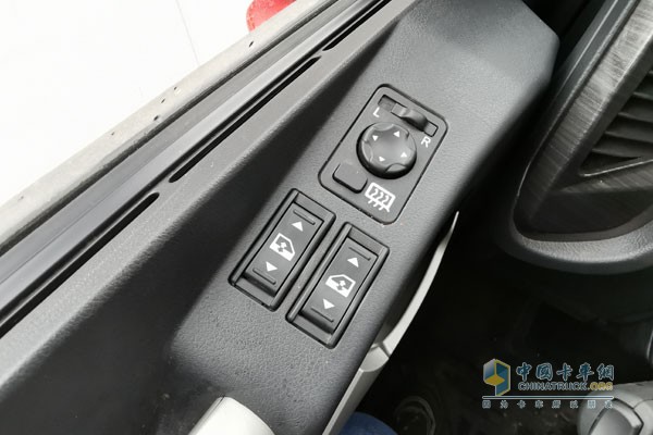 電動(dòng)車(chē)窗、電加熱后視鏡