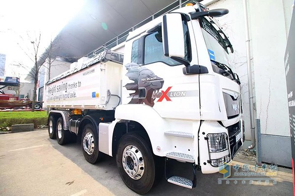 TGS 35.400 8x4自卸車(chē)