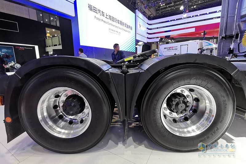 福田戴姆勒 歐曼EST-A 2019款 國(guó)六暢行版 560馬力 6×4 牽引車