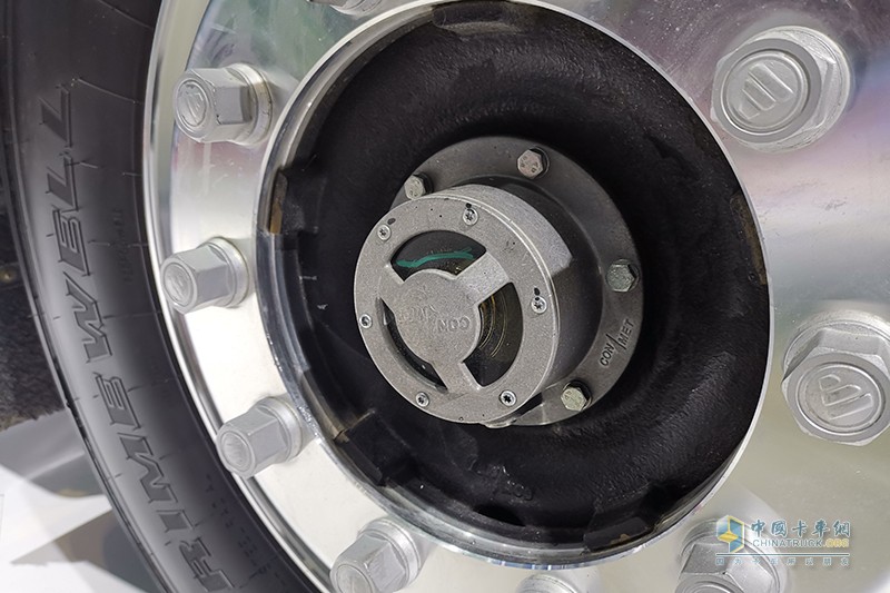 福田戴姆勒 歐曼EST-A 2019款 國(guó)六暢行版 560馬力 6×4 牽引車