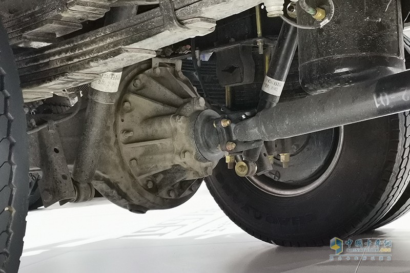 慶鈴汽車(chē) ELF 120馬力 4×2 廂式載貨車(chē)