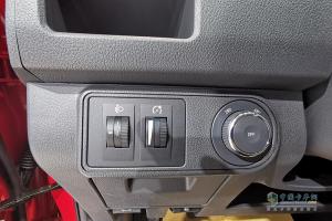 慶鈴汽車 TAGA 4×2 皮卡 運(yùn)動版