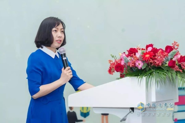 福伊特企業(yè)管理(上海)有限公司總經(jīng)理王麗致辭