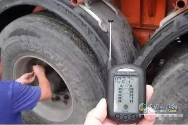 汽缸墊上不能涂抹黃油